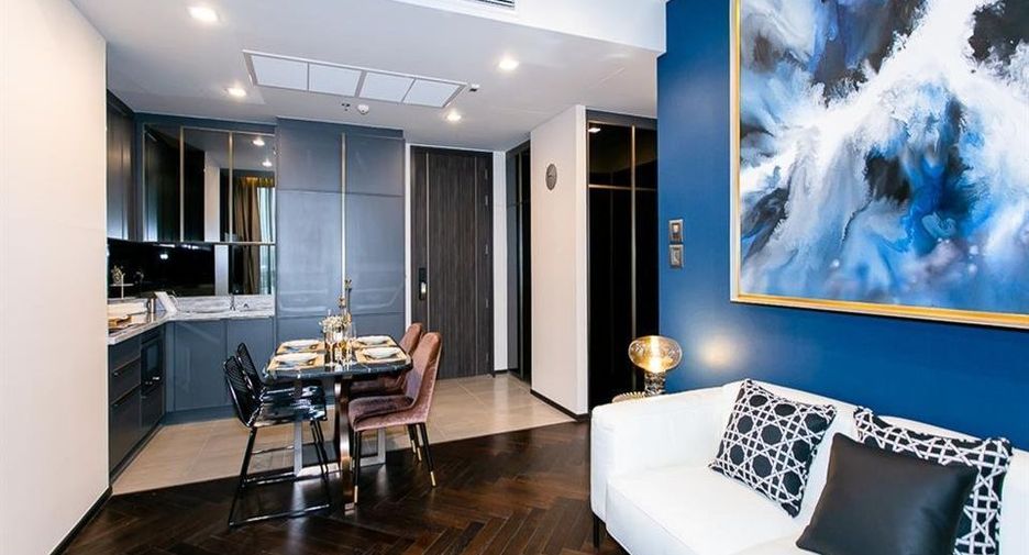 For rent 2 bedrooms condo in Phaya Thai, Bangkok