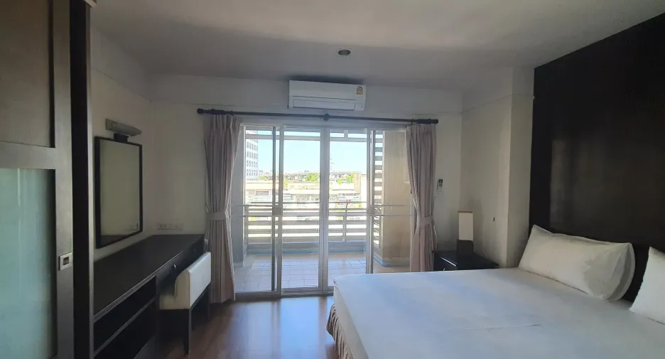 Apartamento en alquiler de 2 habitaciones en Khlong Toei, Bangkok