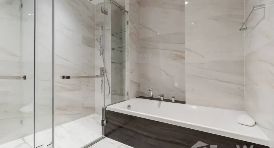 For rent 3 bedrooms condo in Sathon, Bangkok