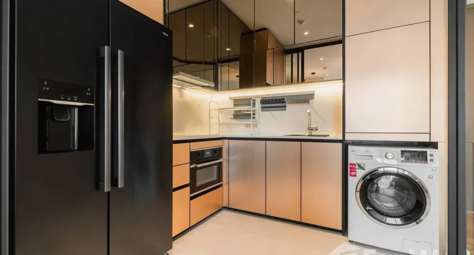 For rent 3 bedrooms condo in Sathon, Bangkok