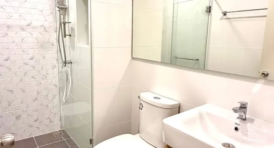 For rent 1 bed condo in Bang Phlat, Bangkok
