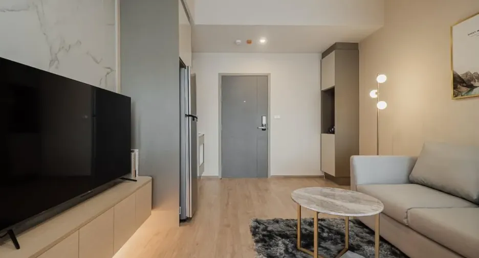 For rent 1 bed condo in Huai Khwang, Bangkok