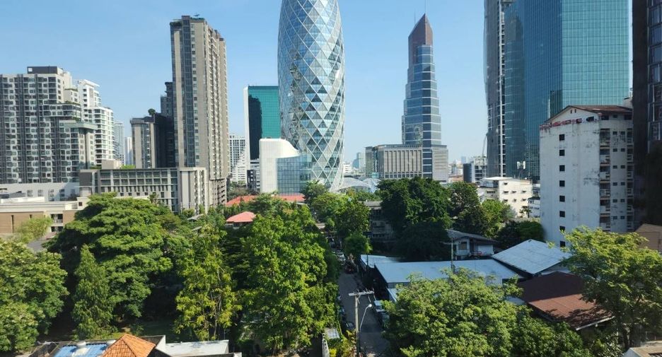 For rent 2 bedrooms condo in Phaya Thai, Bangkok