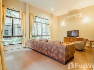 For rent 4 bedrooms house in Khlong Toei, Bangkok