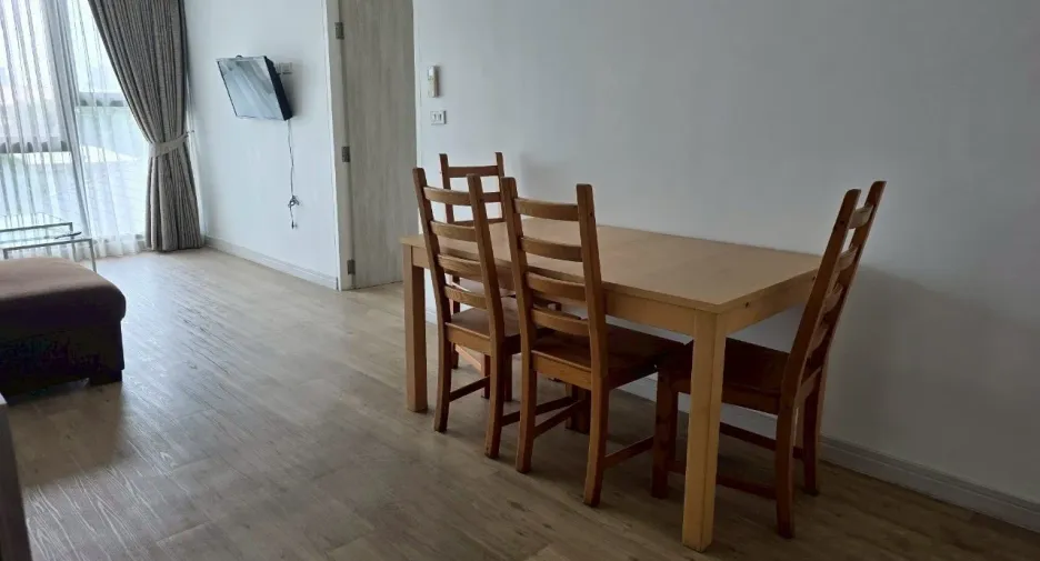 For rent 2 bedrooms condo in Phra Khanong, Bangkok