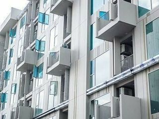Condo en alquiler de 2 habitaciones en Phra Khanong, Bangkok