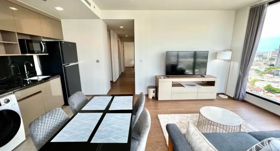 For rent 2 bedrooms condo in Khlong Toei, Bangkok