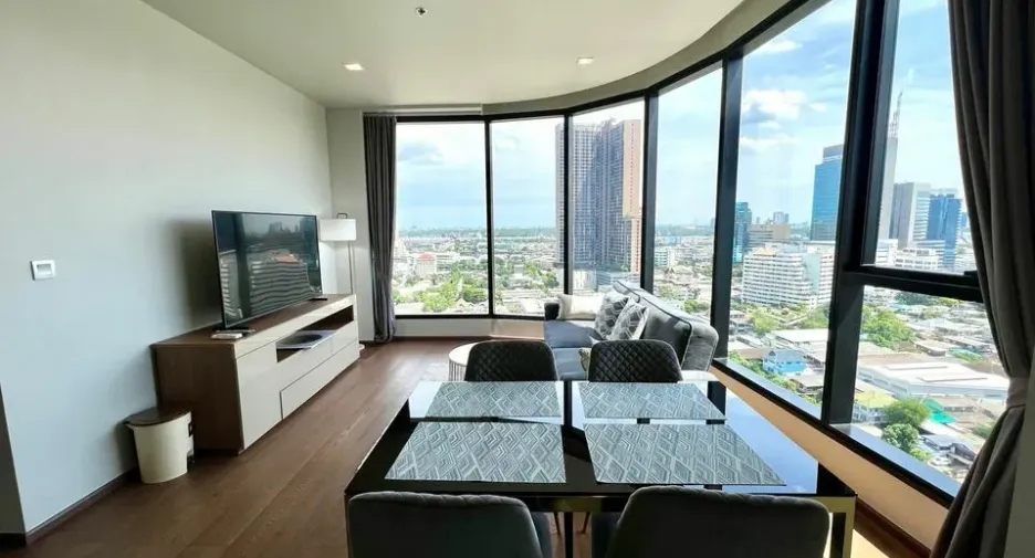 For rent 2 bedrooms condo in Khlong Toei, Bangkok
