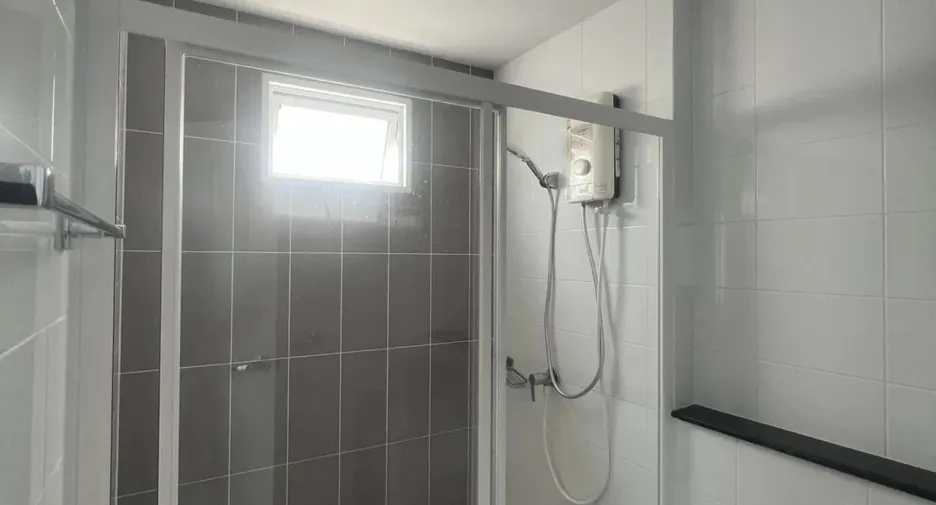 For rent 3 bedrooms townhouse in Bang Phli, Samut Prakan