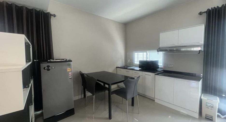 For rent 3 bedrooms townhouse in Bang Phli, Samut Prakan