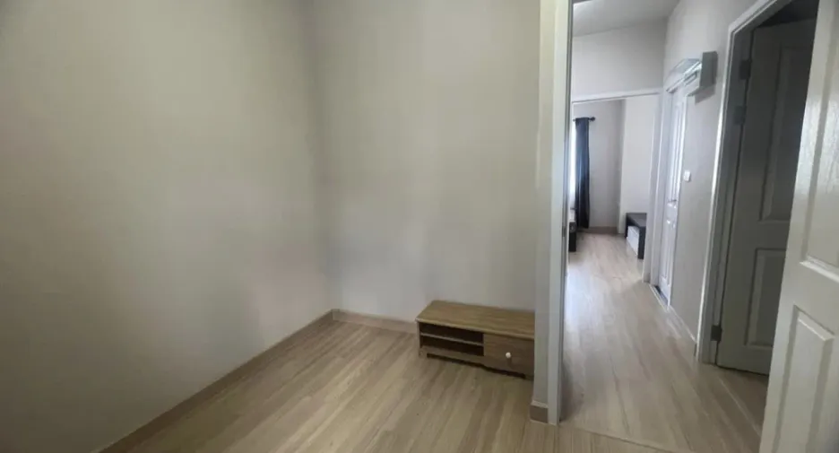 For rent 3 bedrooms townhouse in Bang Phli, Samut Prakan