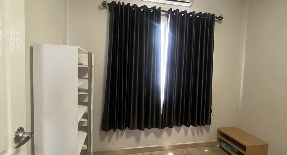 For rent 3 bedrooms townhouse in Bang Phli, Samut Prakan