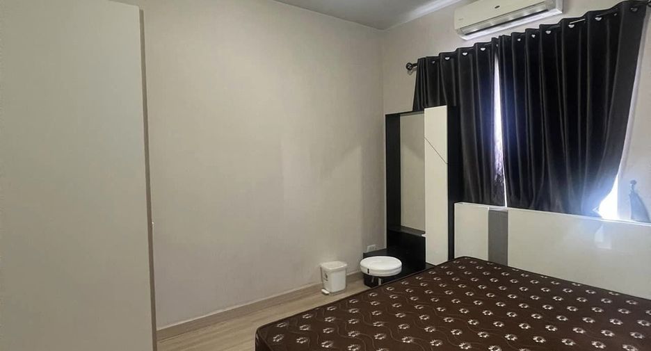 For rent 3 bedrooms townhouse in Bang Phli, Samut Prakan