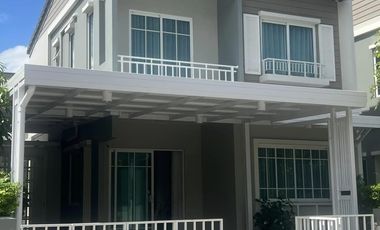 For rent 3 bedrooms townhouse in Bang Phli, Samut Prakan