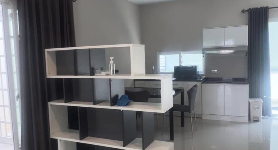 For rent 3 bedrooms townhouse in Bang Phli, Samut Prakan