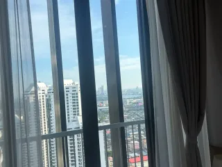 Wohnung zur Miete mit Studio in Khlong Toei, Bangkok