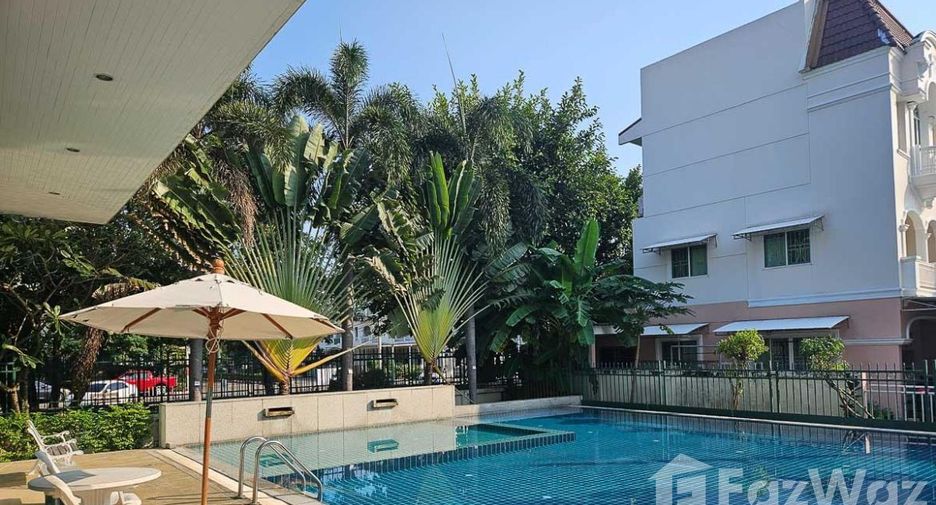 For rent 3 ベッドルーム townhouse in Phasi Charoen, Bangkok