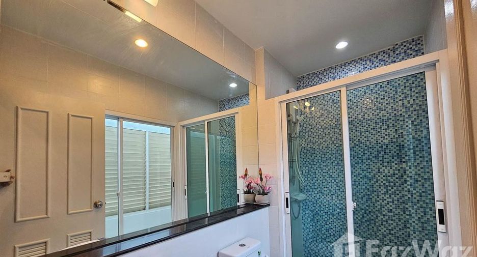For rent 3 ベッドルーム townhouse in Phasi Charoen, Bangkok