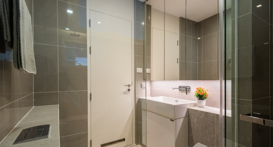 For rent 2 bedrooms condo in Chatuchak, Bangkok