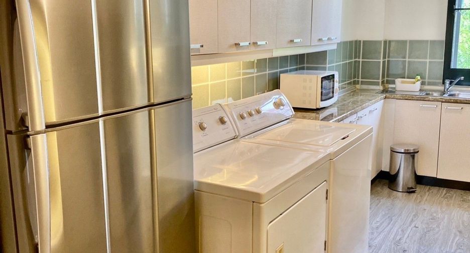 For rent 3 bedrooms condo in Pathum Wan, Bangkok