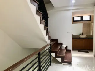 For rent 3 bedrooms townhouse in Yan Nawa, Bangkok
