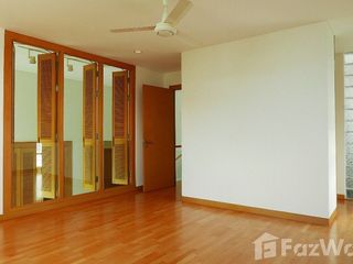 For rent 4 ベッドルーム house in Yan Nawa, Bangkok