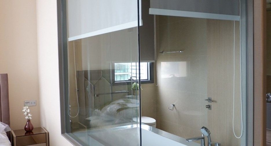 For rent 2 bedrooms condo in Watthana, Bangkok