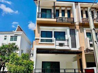 Reihenhaus zur Miete mit 3 Zimmer in Suan Luang, Bangkok