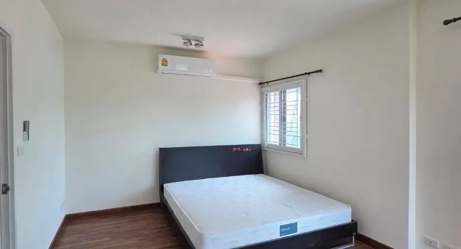 Haus zur Miete mit 3 Zimmer in Suan Luang, Bangkok