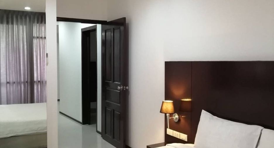 For rent 1 bed apartment in Khlong Toei, Bangkok