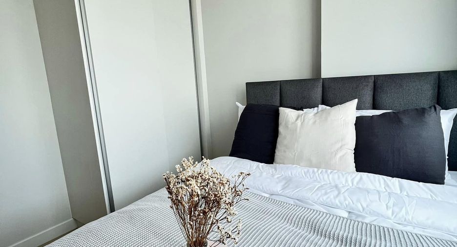 For rent 1 bed condo in Thon Buri, Bangkok