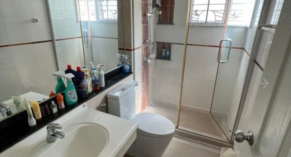 Casa en alquiler de 3 habitaciones en Lak Si, Bangkok