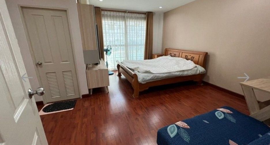 Casa en alquiler de 3 habitaciones en Lak Si, Bangkok