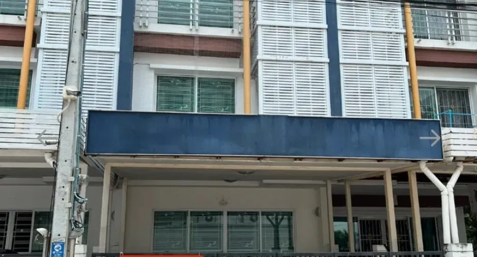 Casa en alquiler de 3 habitaciones en Lak Si, Bangkok