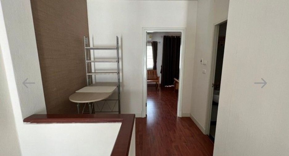 Casa en alquiler de 3 habitaciones en Lak Si, Bangkok