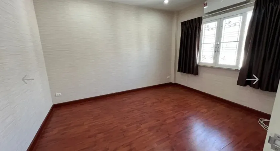 Casa en alquiler de 3 habitaciones en Lak Si, Bangkok