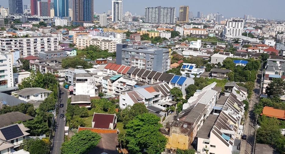 For rent 1 bed condo in Watthana, Bangkok