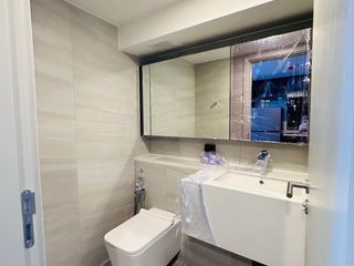 Wohnung zur Miete mit 1 Zimmer in Bang Rak, Bangkok