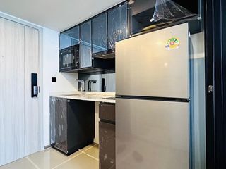 Wohnung zur Miete mit 1 Zimmer in Bang Rak, Bangkok