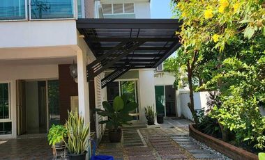 Haus zur Miete mit 3 Zimmer in Lat Krabang, Bangkok
