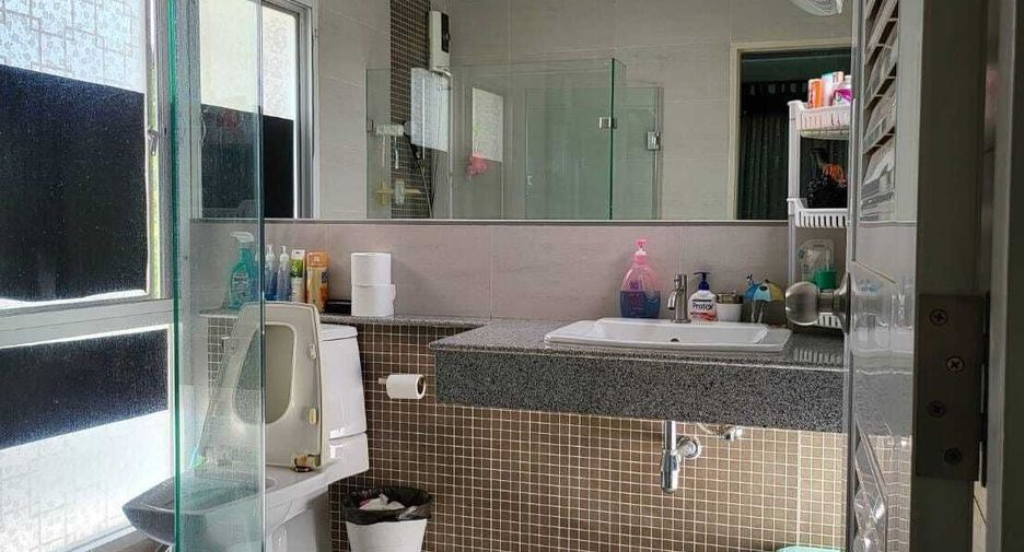 For rent 3 bedrooms house in Lat Krabang, Bangkok