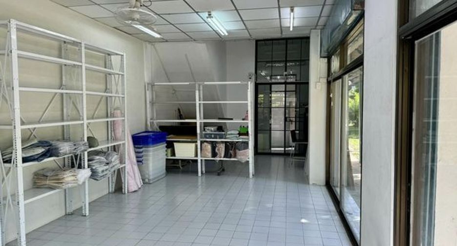 出租 3 卧室 联排别墅 在 Lak Si, 曼谷