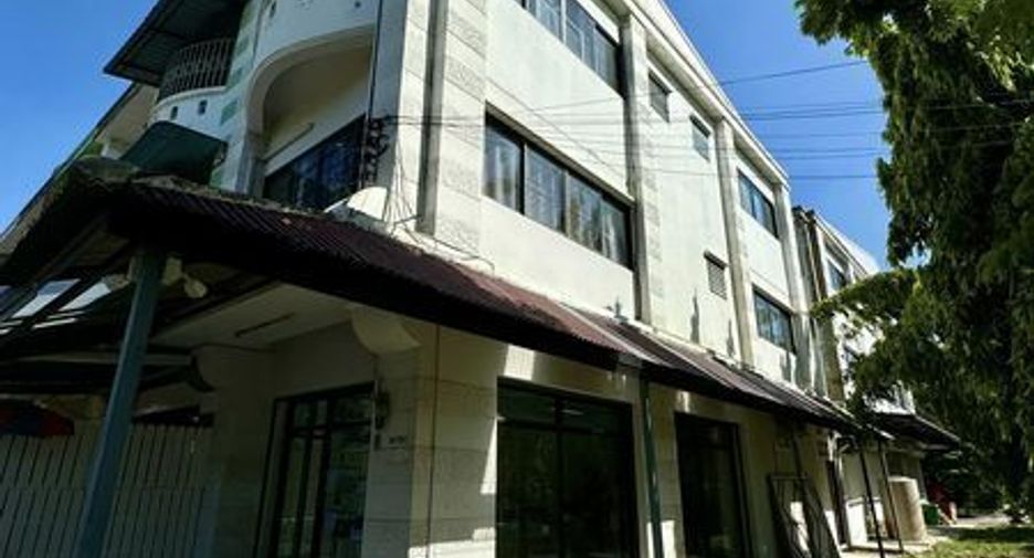 出租 3 卧室 联排别墅 在 Lak Si, 曼谷