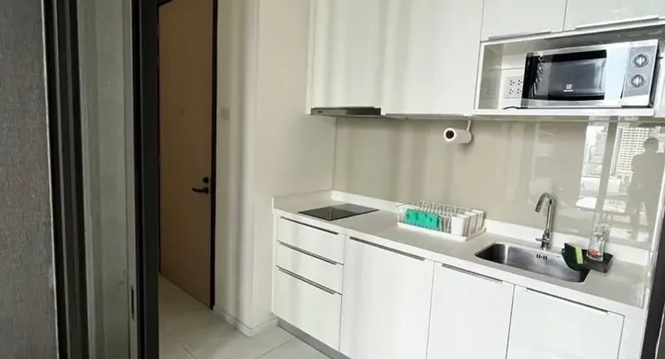 For rent 1 bed condo in Ratchathewi, Bangkok