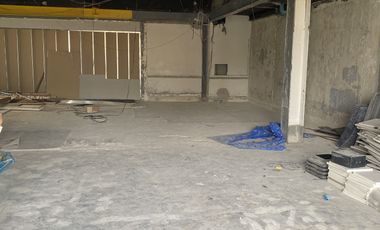 For rent retail Space in Watthana, Bangkok