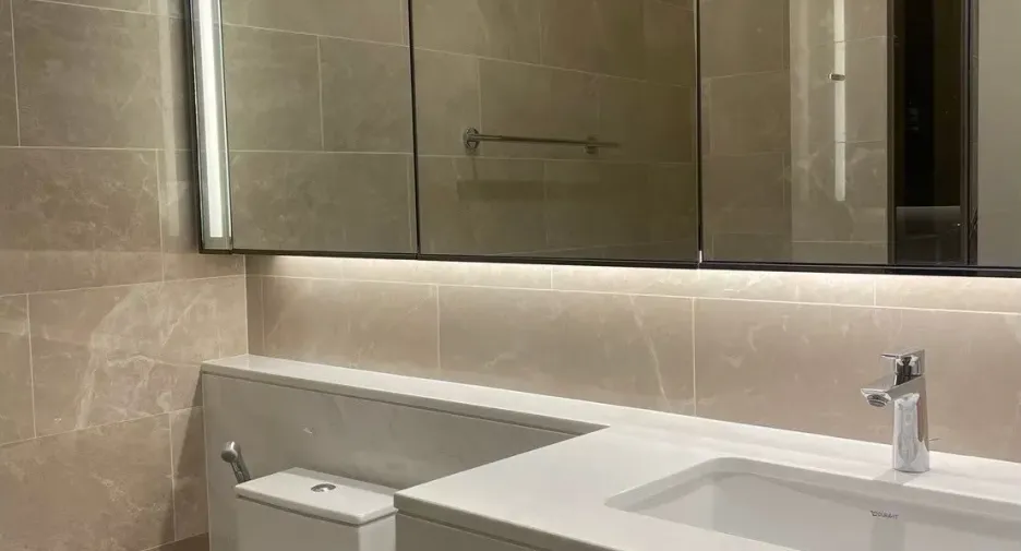 For rent 2 bedrooms condo in Pathum Wan, Bangkok