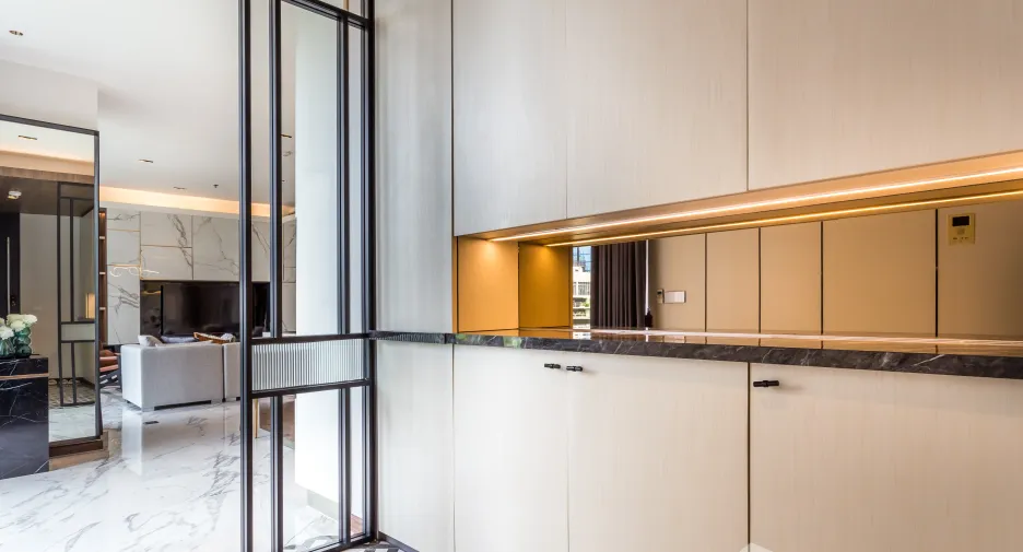 For rent 3 bedrooms condo in Khlong Toei, Bangkok