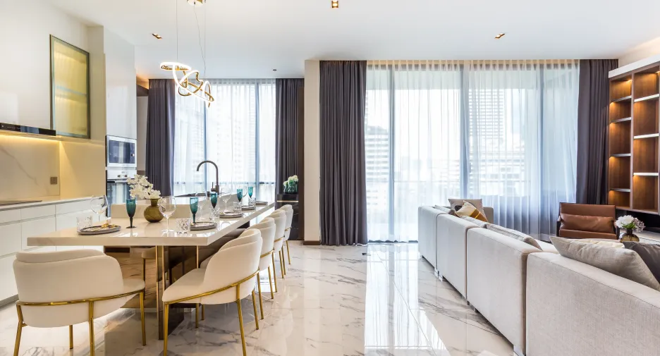 For rent 3 bedrooms condo in Khlong Toei, Bangkok