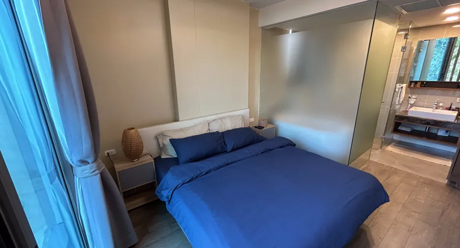For rent 2 bedrooms condo in Watthana, Bangkok