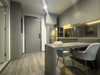 Wohnung zur Miete mit 2 Zimmer in Bang Rak, Bangkok